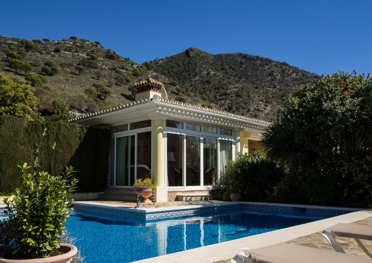 6 Bed Townhouse for sale in Mijas Costa Del Sol, Málaga, Spain