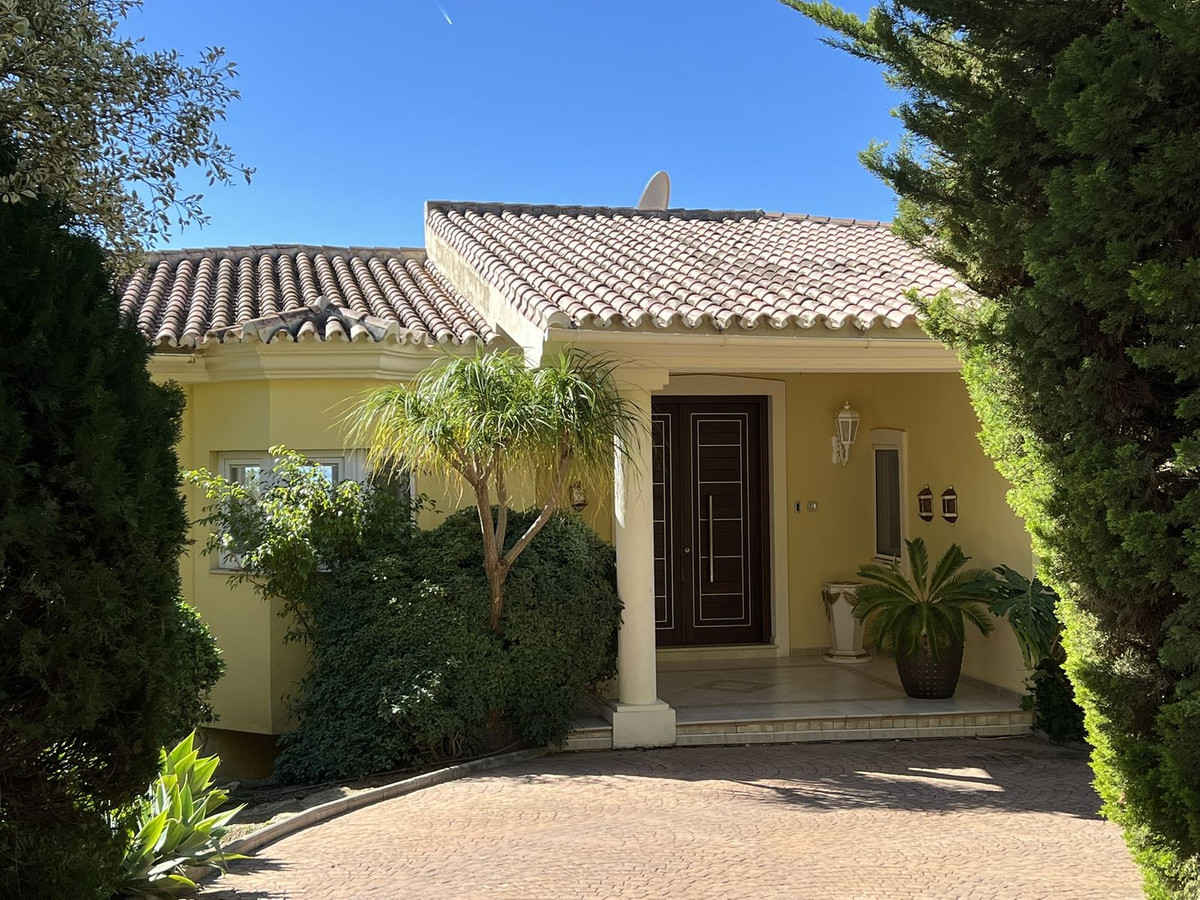 6 Bed Townhouse for sale in Mijas Costa Del Sol, Málaga, Spain