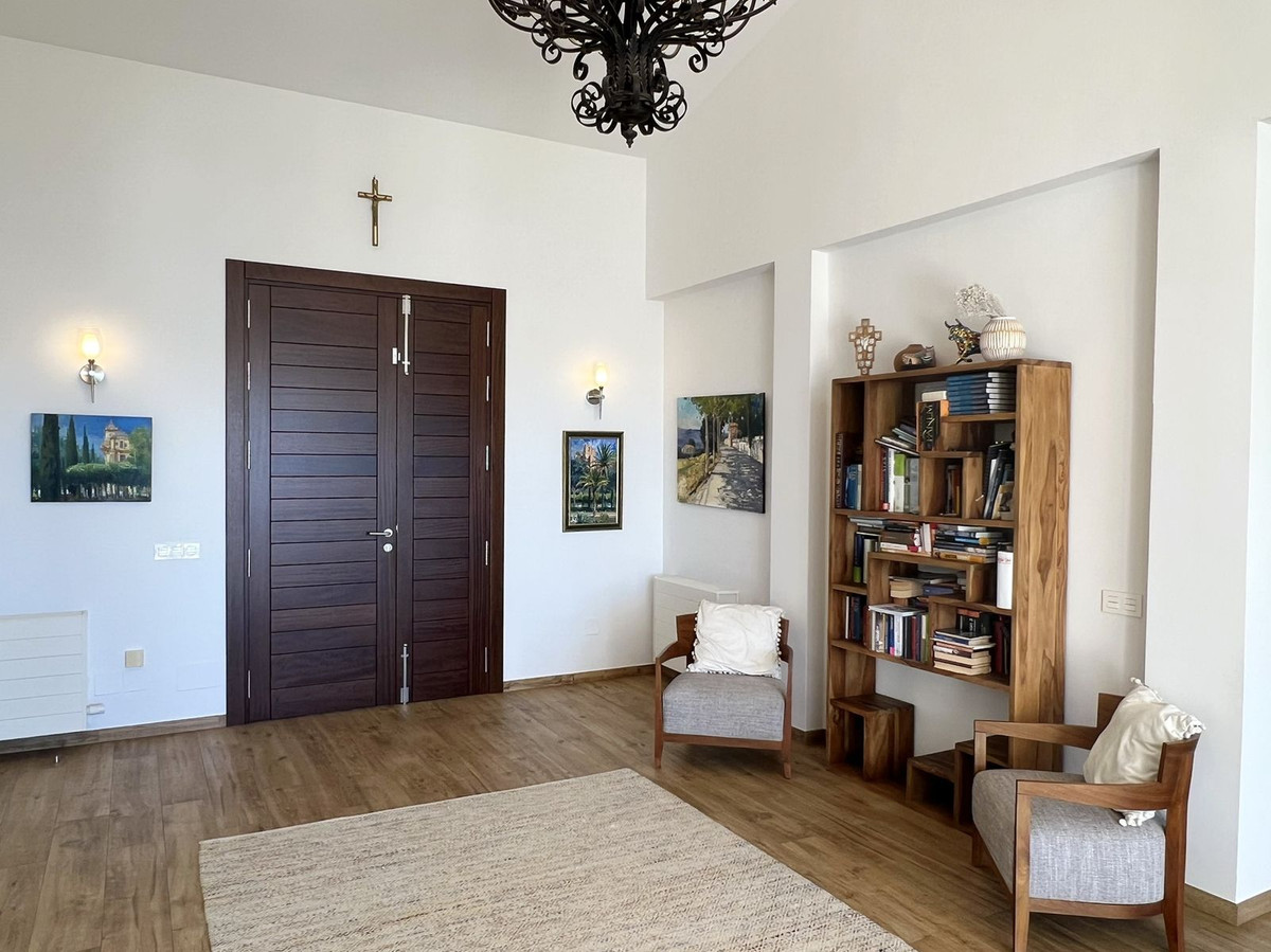 6 Bed Townhouse for sale in Mijas Costa Del Sol, Málaga, Spain