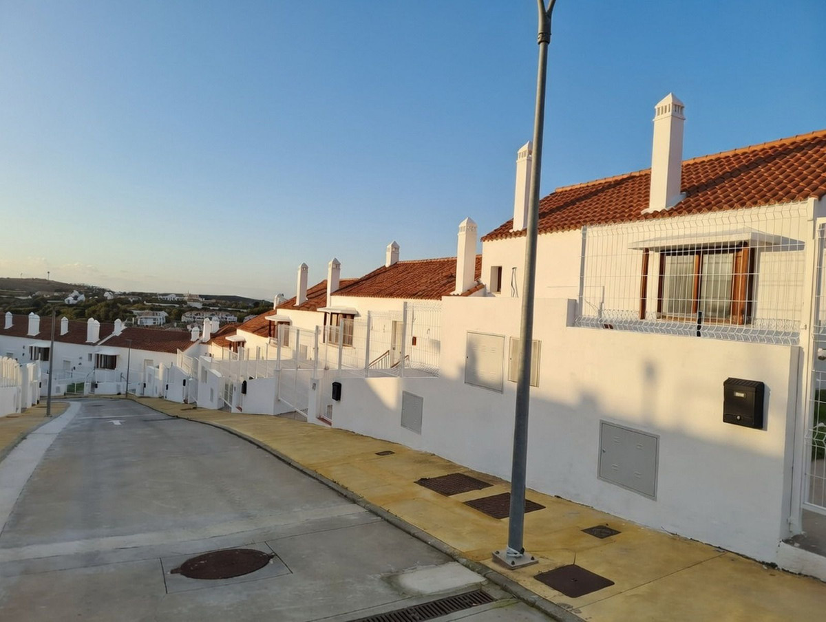 2 Bed Townhouse for sale in Doña Julia Costa Del Sol, Málaga, Spain