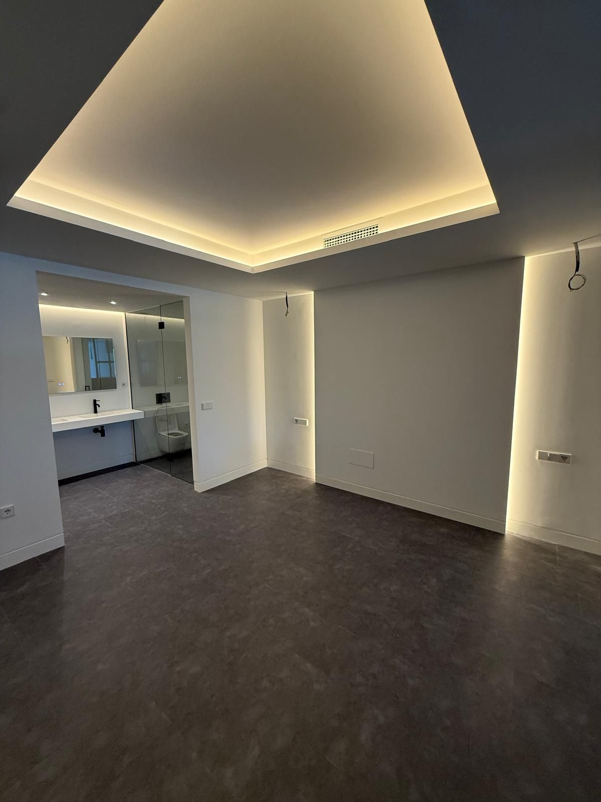 1 Bed Apartment for sale in Nueva Andalucía Costa Del Sol, Málaga, Spain