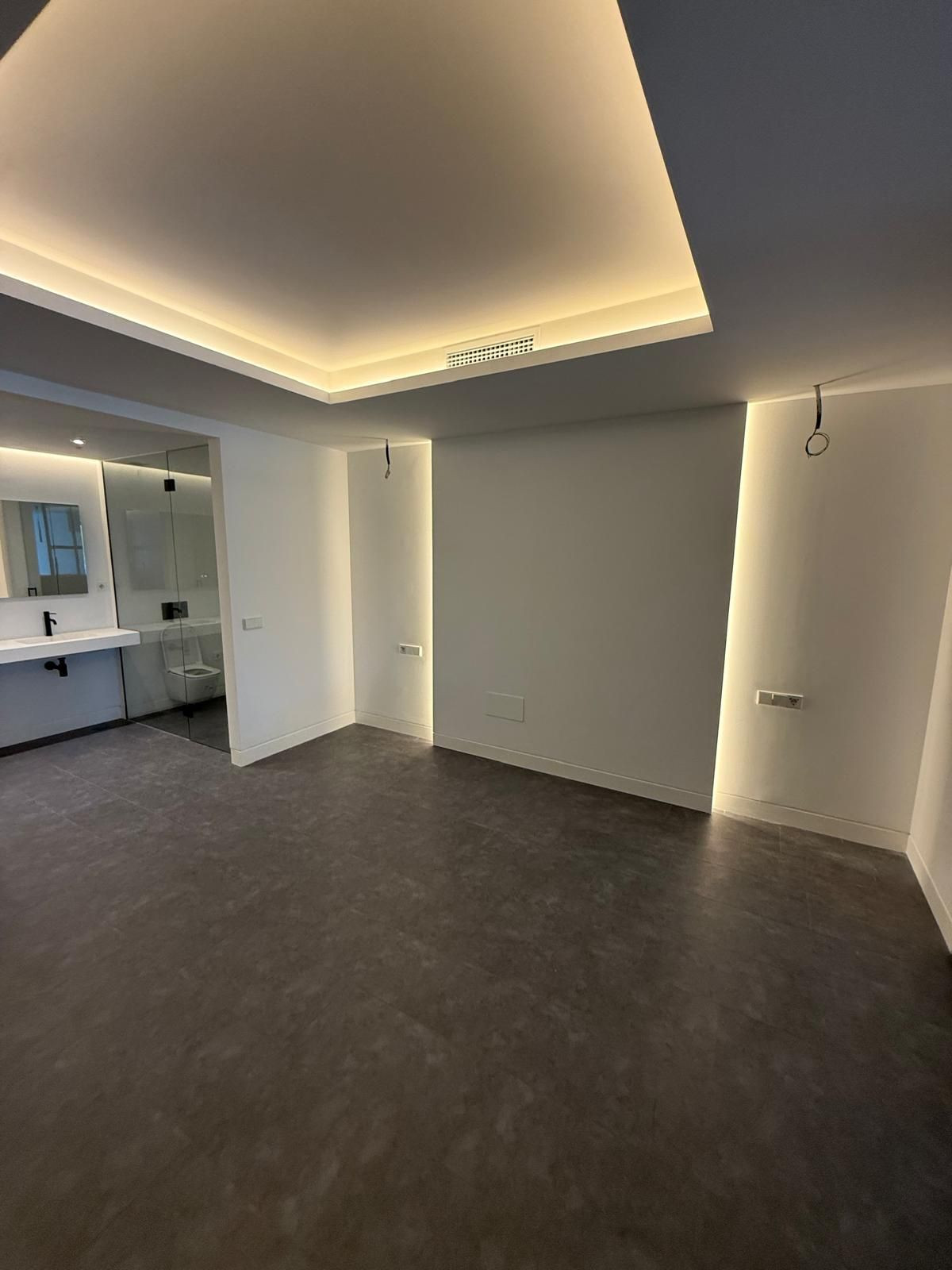 1 Bed Apartment for sale in Nueva Andalucía Costa Del Sol, Málaga, Spain