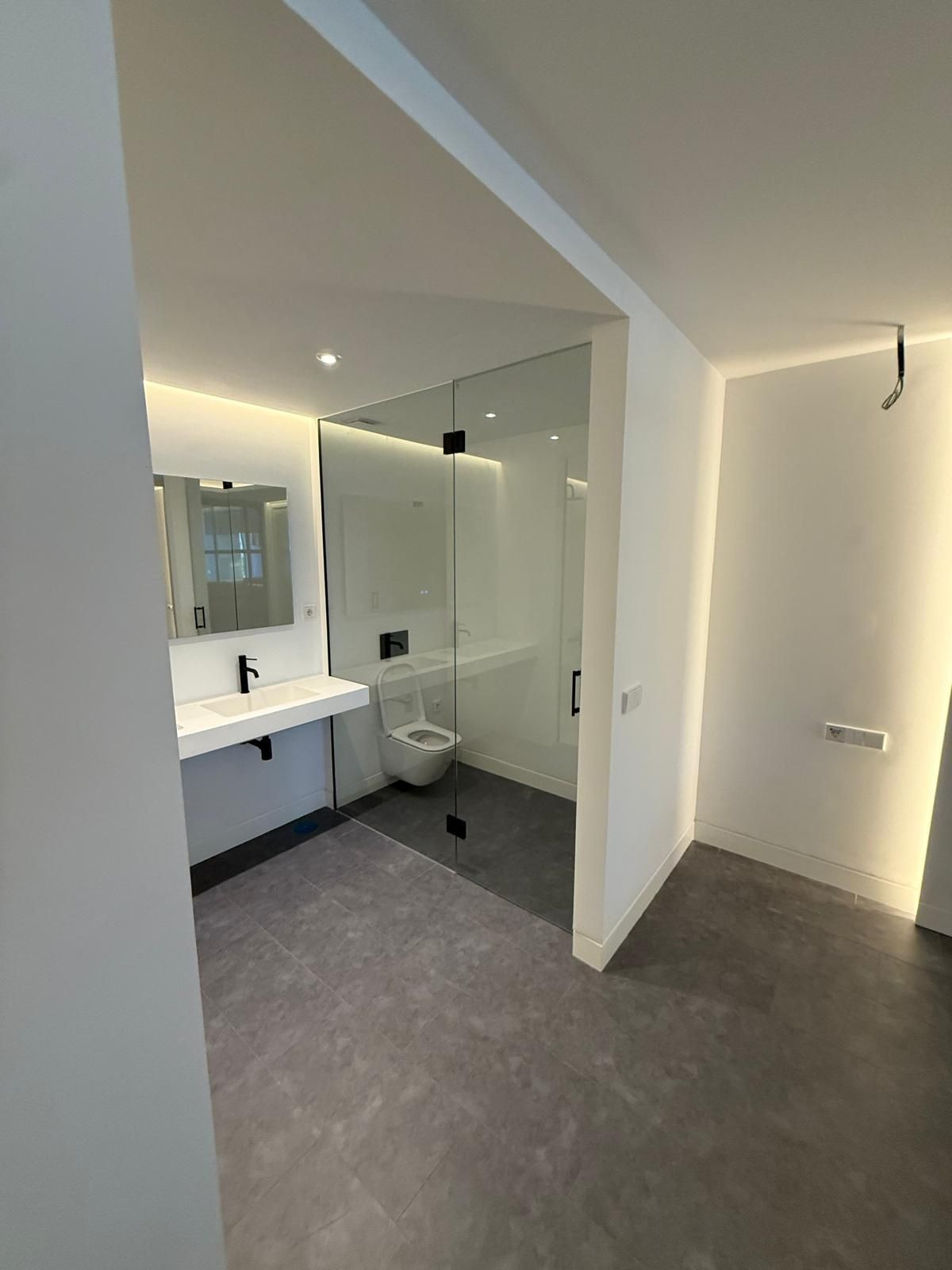 1 Bed Apartment for sale in Nueva Andalucía Costa Del Sol, Málaga, Spain