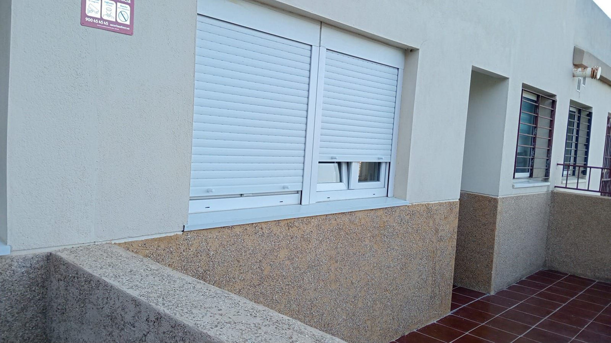 Se vende Local comercial de 2 dormitorios en Costa Del Sol, Málaga, España