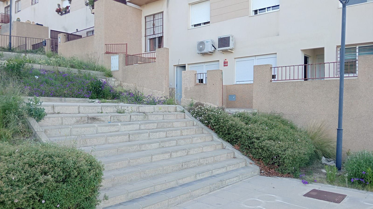 Se vende Local comercial de 2 dormitorios en Costa Del Sol, Málaga, España