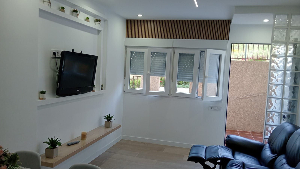 Se vende Local comercial de 2 dormitorios en Costa Del Sol, Málaga, España