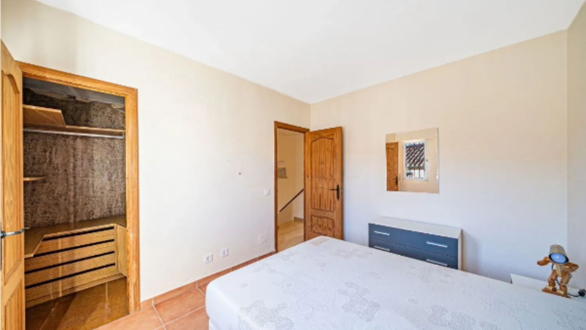 3 Bed Townhouse for sale in Estepona Costa Del Sol, Málaga, Spain