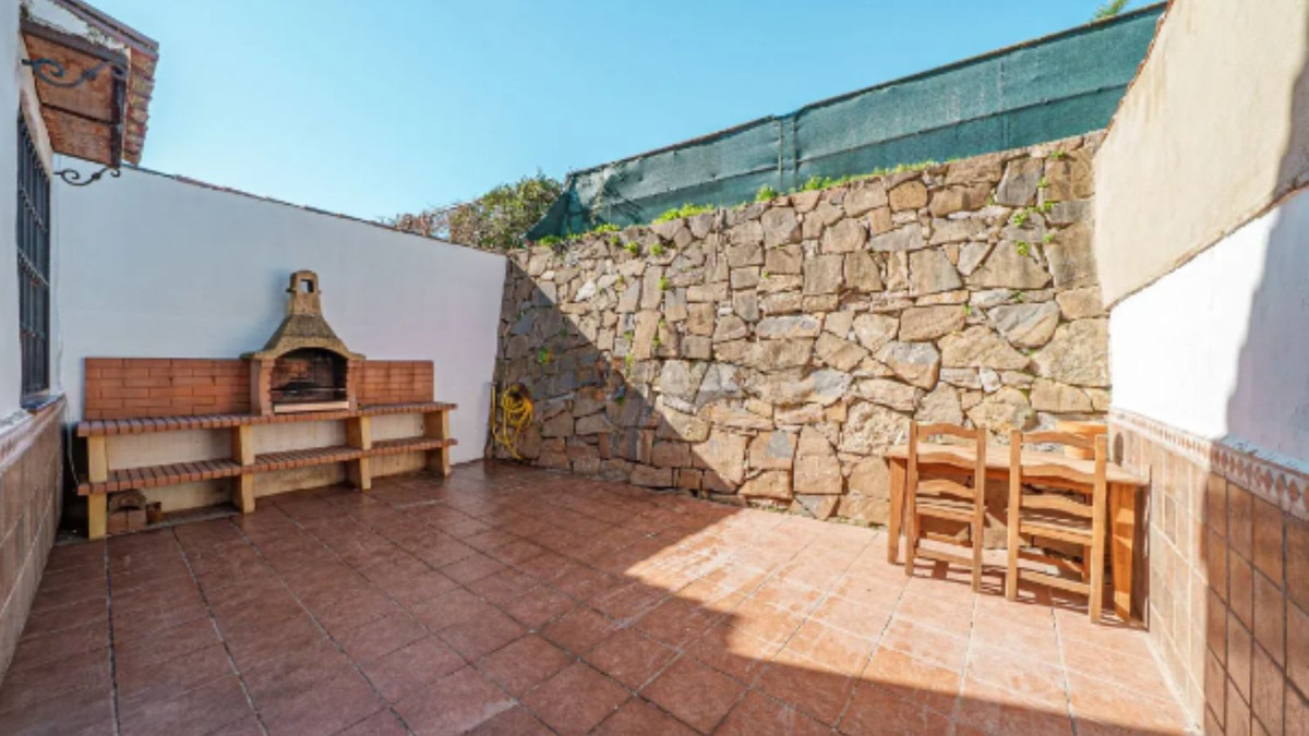 3 Bed Townhouse for sale in Estepona Costa Del Sol, Málaga, Spain