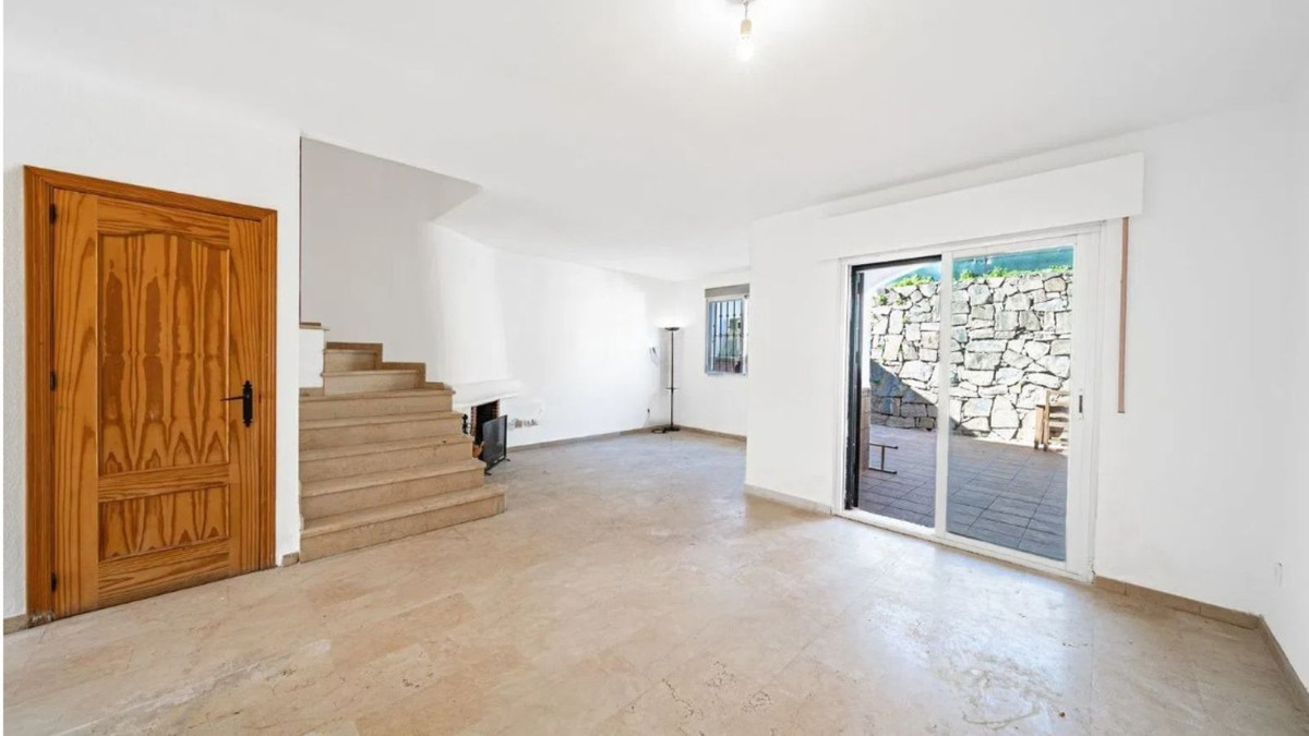 3 Bed Townhouse for sale in Estepona Costa Del Sol, Málaga, Spain