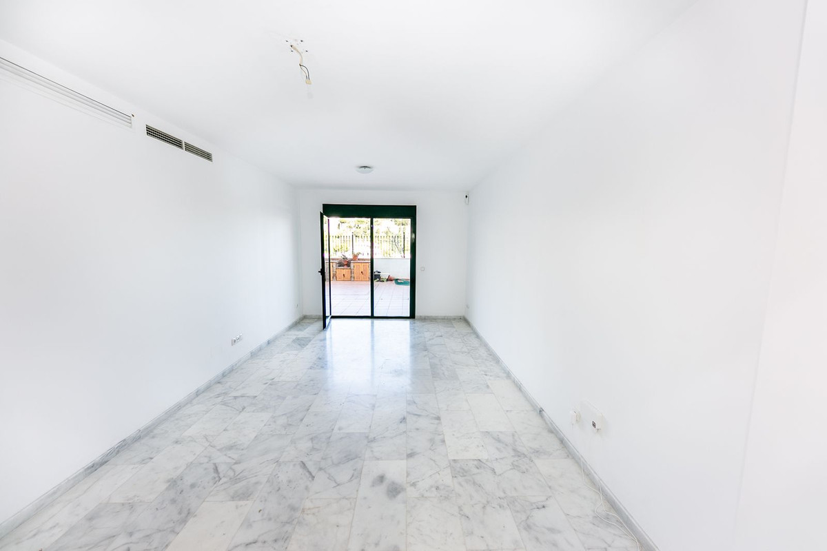 Se vende Apartamento Planta Baja de 2 dormitorios en Costa Del Sol, Málaga, España