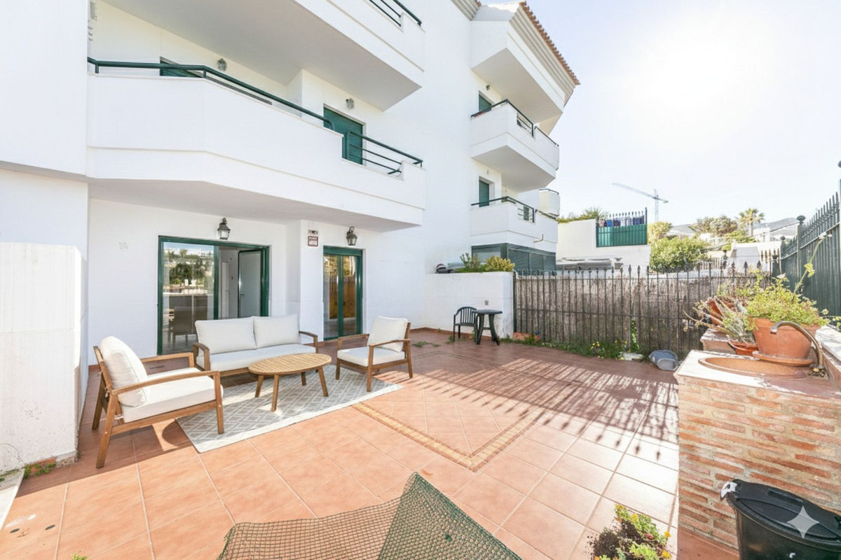 Se vende Apartamento Planta Baja de 2 dormitorios en Costa Del Sol, Málaga, España