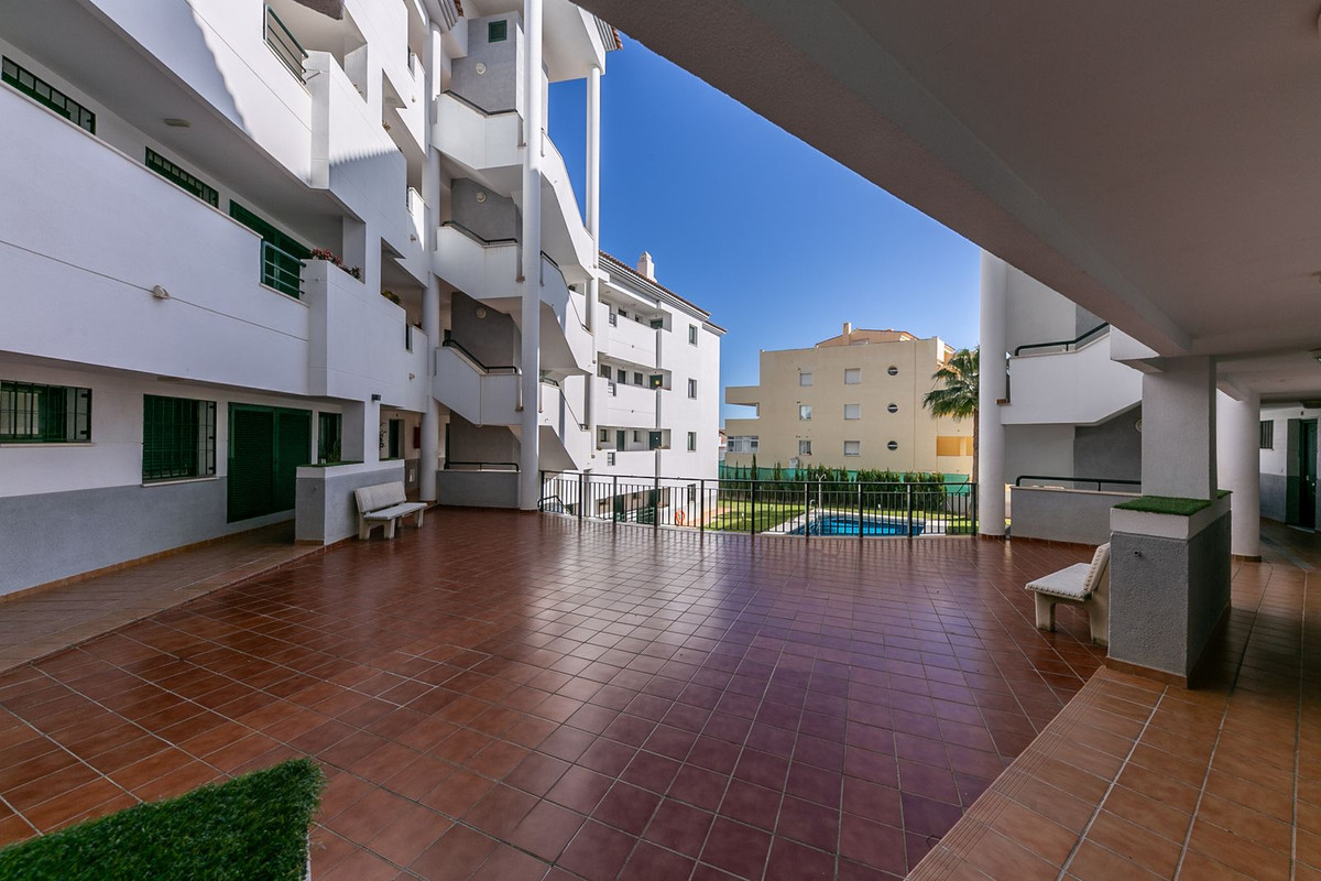 Se vende Apartamento Planta Baja de 2 dormitorios en Costa Del Sol, Málaga, España