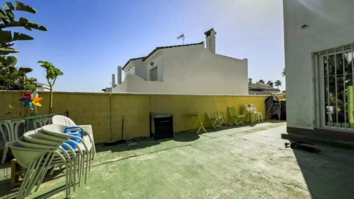 Se vende Pareada de 3 dormitorios en Costa Del Sol, Málaga, España