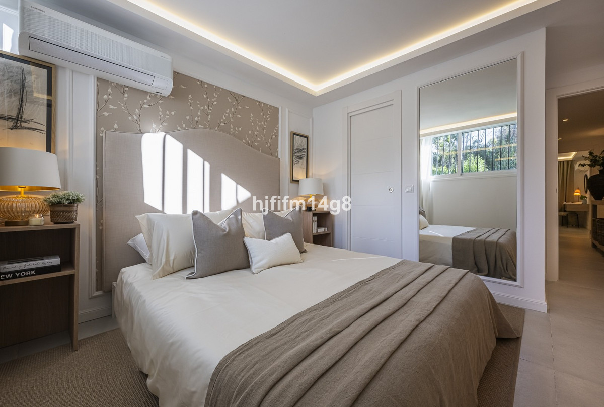 4 Bed Townhouse for sale in Nueva Andalucía Costa Del Sol, Málaga, Spain