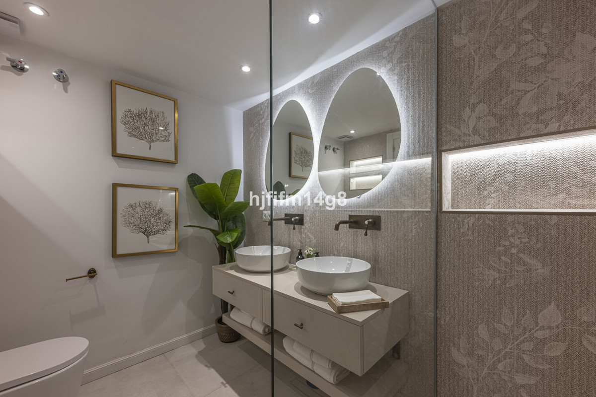 4 Bed Townhouse for sale in Nueva Andalucía Costa Del Sol, Málaga, Spain