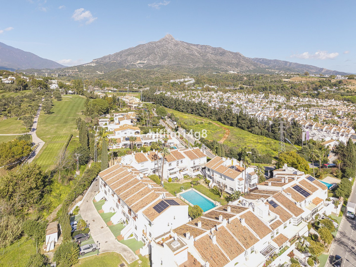 4 Bed Townhouse for sale in Nueva Andalucía Costa Del Sol, Málaga, Spain