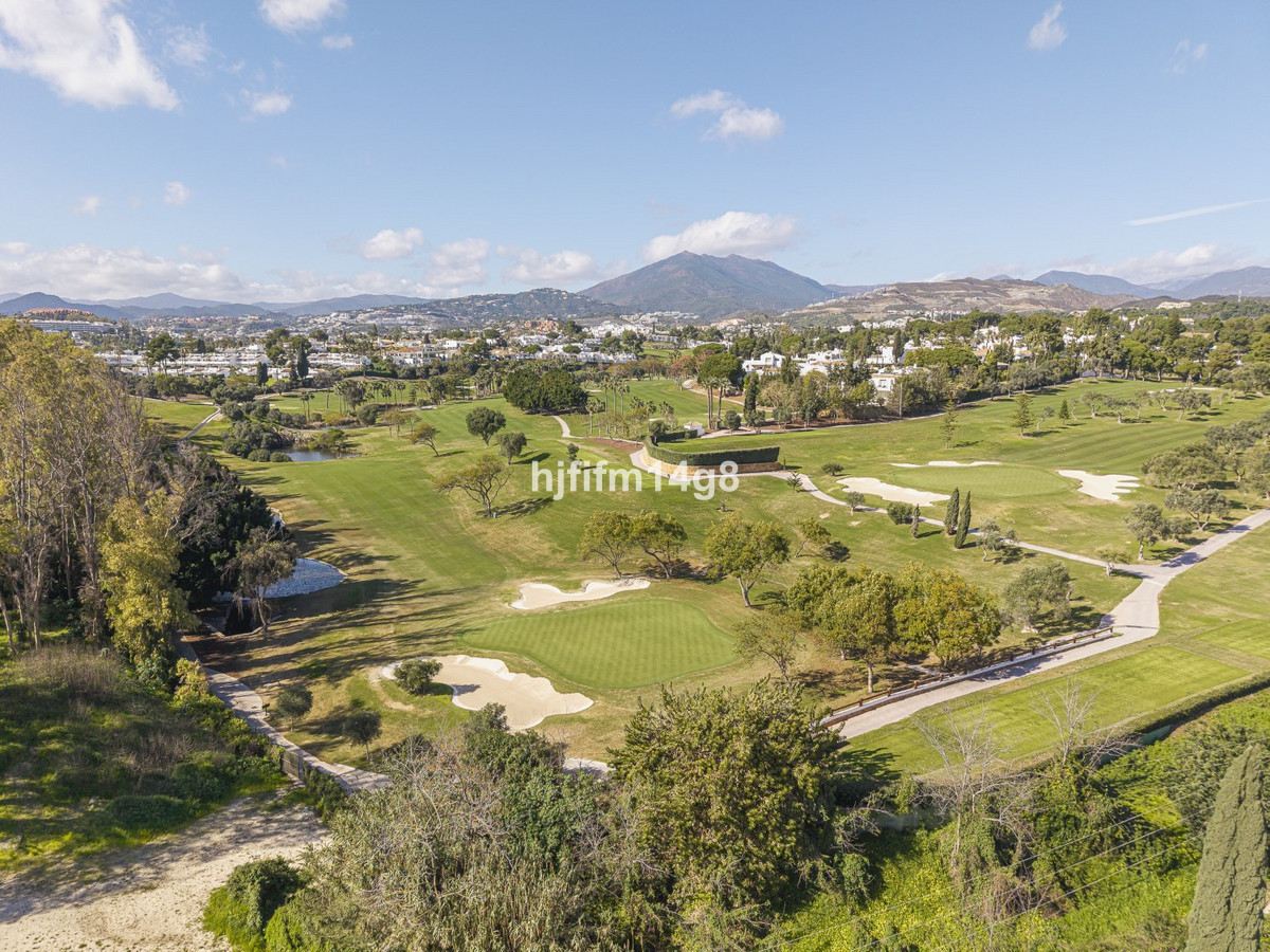4 Bed Townhouse for sale in Nueva Andalucía Costa Del Sol, Málaga, Spain