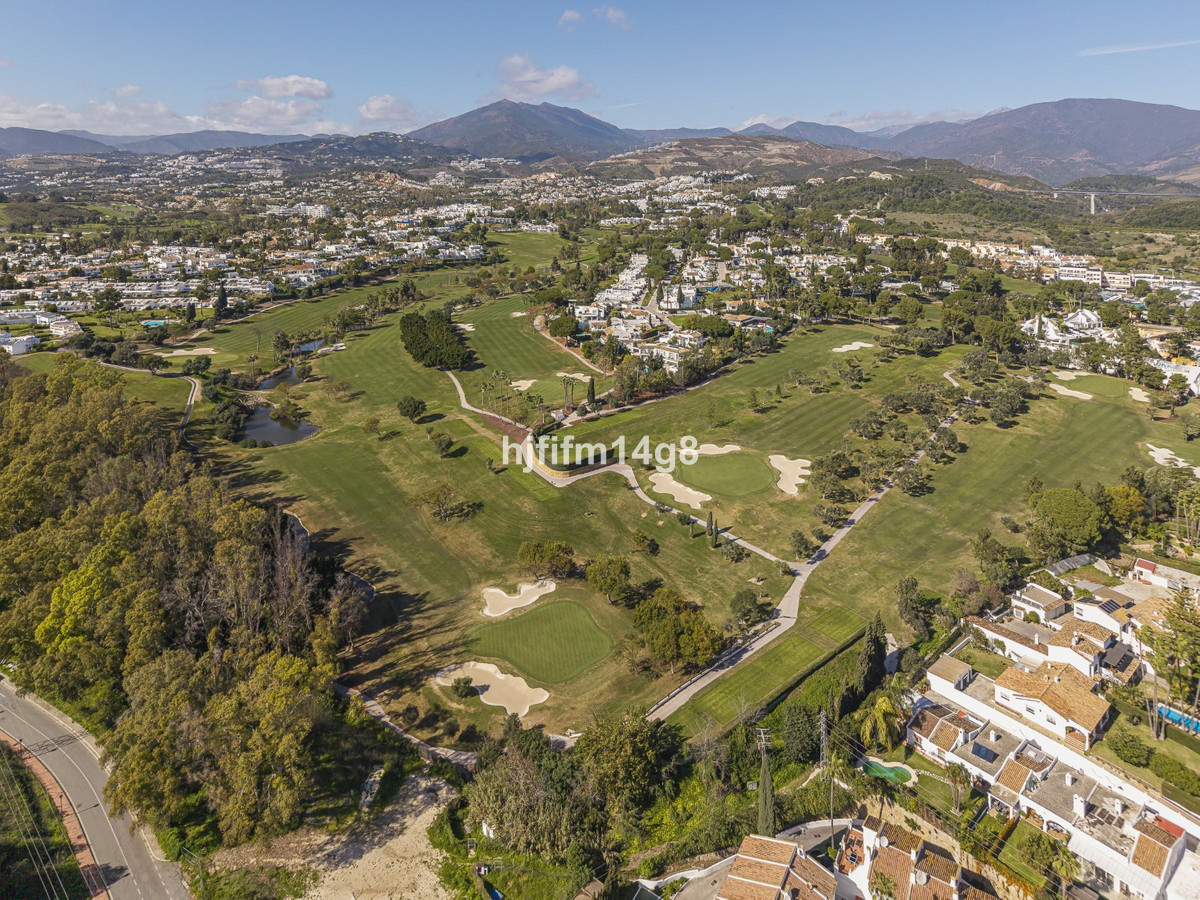 4 Bed Townhouse for sale in Nueva Andalucía Costa Del Sol, Málaga, Spain