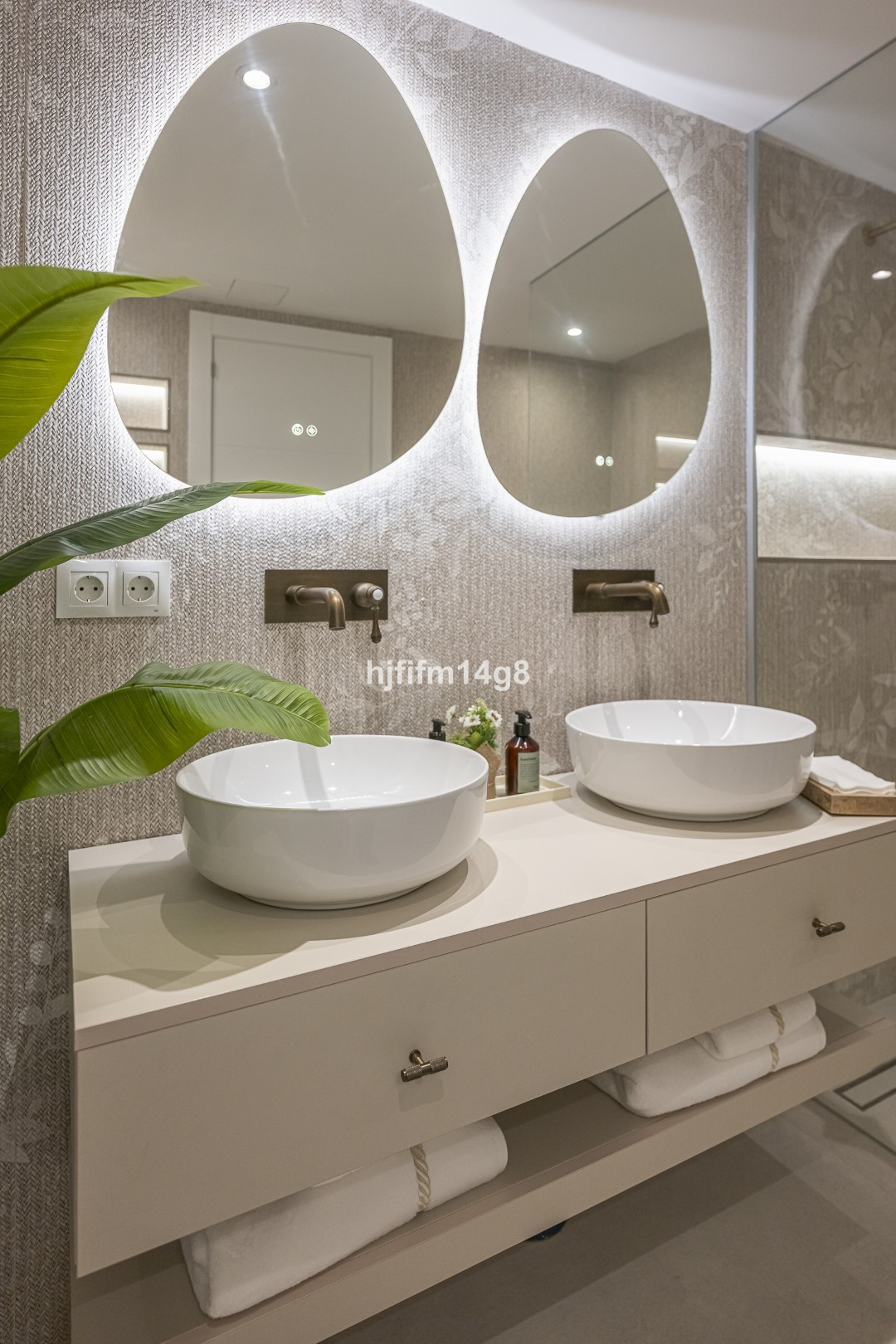 4 Bed Townhouse for sale in Nueva Andalucía Costa Del Sol, Málaga, Spain