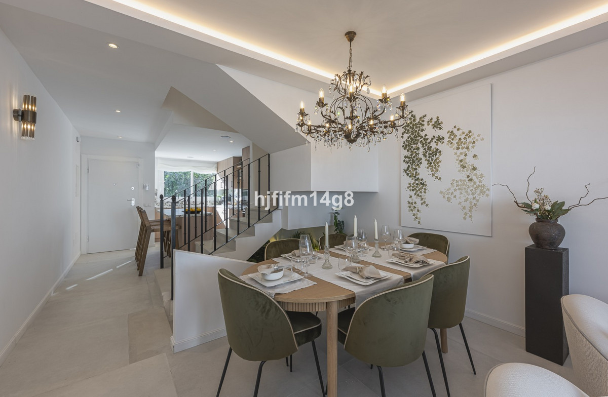 4 Bed Townhouse for sale in Nueva Andalucía Costa Del Sol, Málaga, Spain