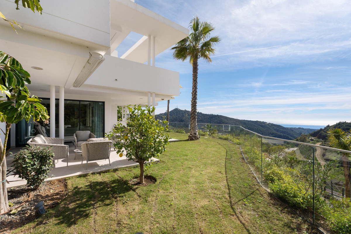 3 Bed Apartment for sale in Ojén Costa Del Sol, Málaga, Spain