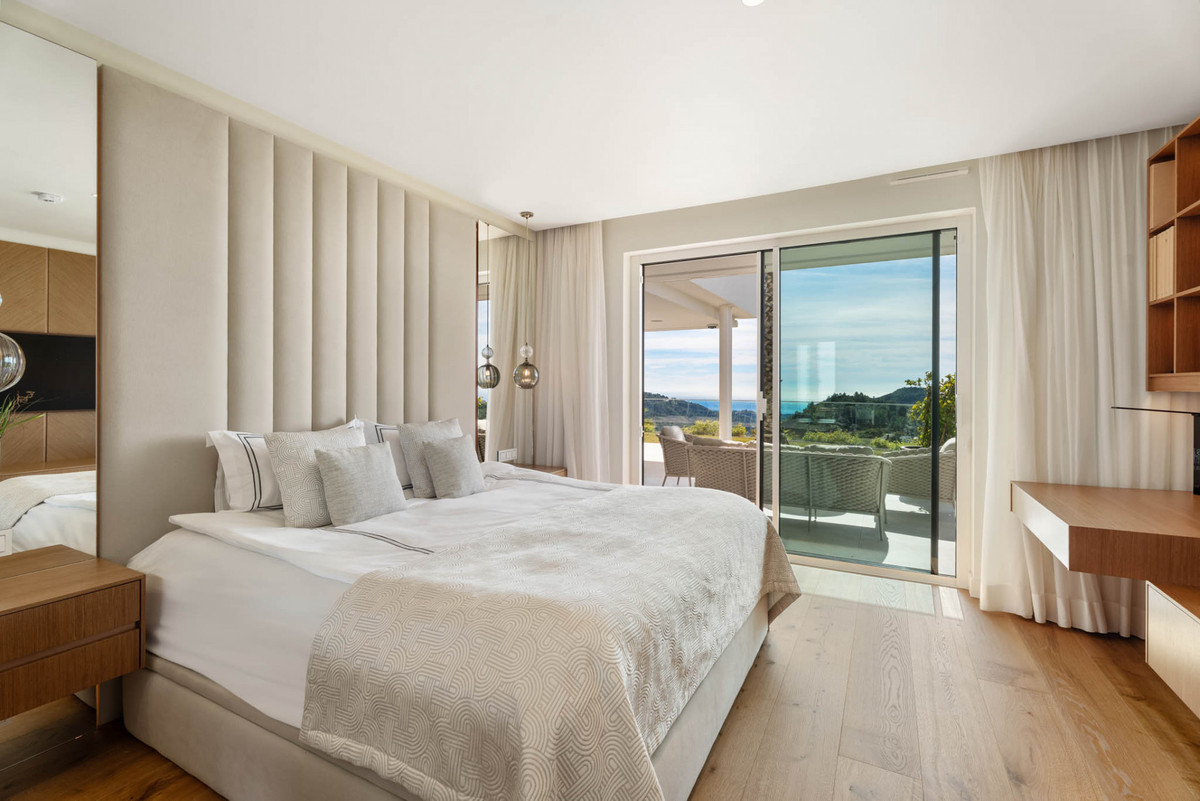 3 Bed Apartment for sale in Ojén Costa Del Sol, Málaga, Spain