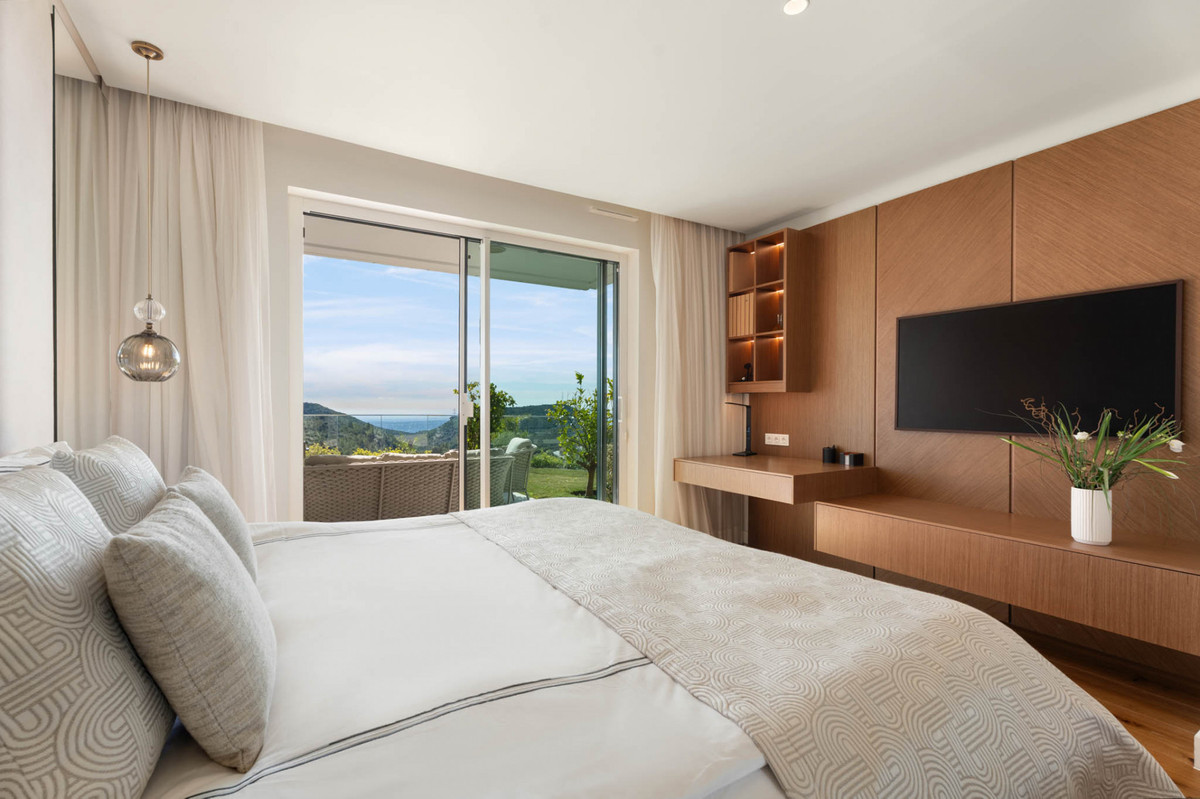 3 Bed Apartment for sale in Ojén Costa Del Sol, Málaga, Spain