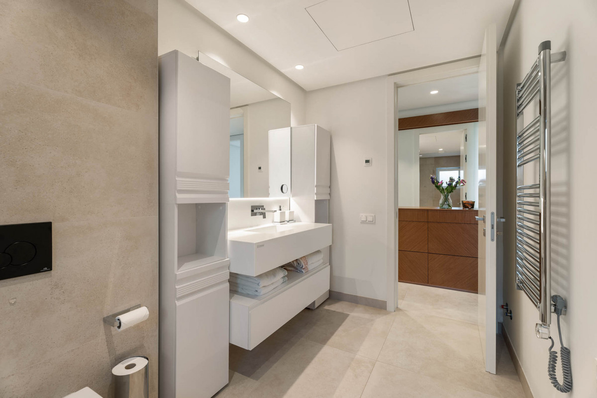 3 Bed Apartment for sale in Ojén Costa Del Sol, Málaga, Spain