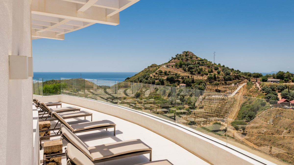 3 Bed Apartment for sale in Ojén Costa Del Sol, Málaga, Spain