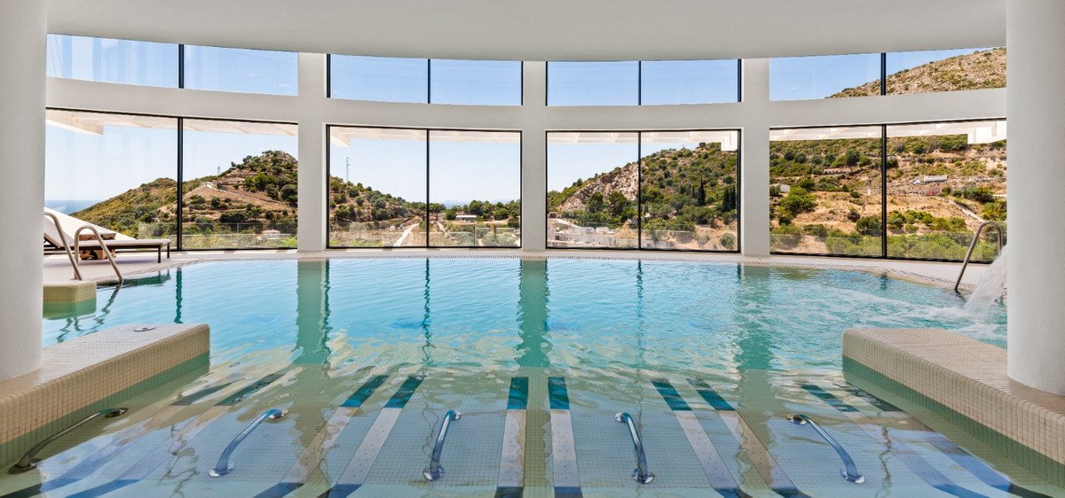 3 Bed Apartment for sale in Ojén Costa Del Sol, Málaga, Spain