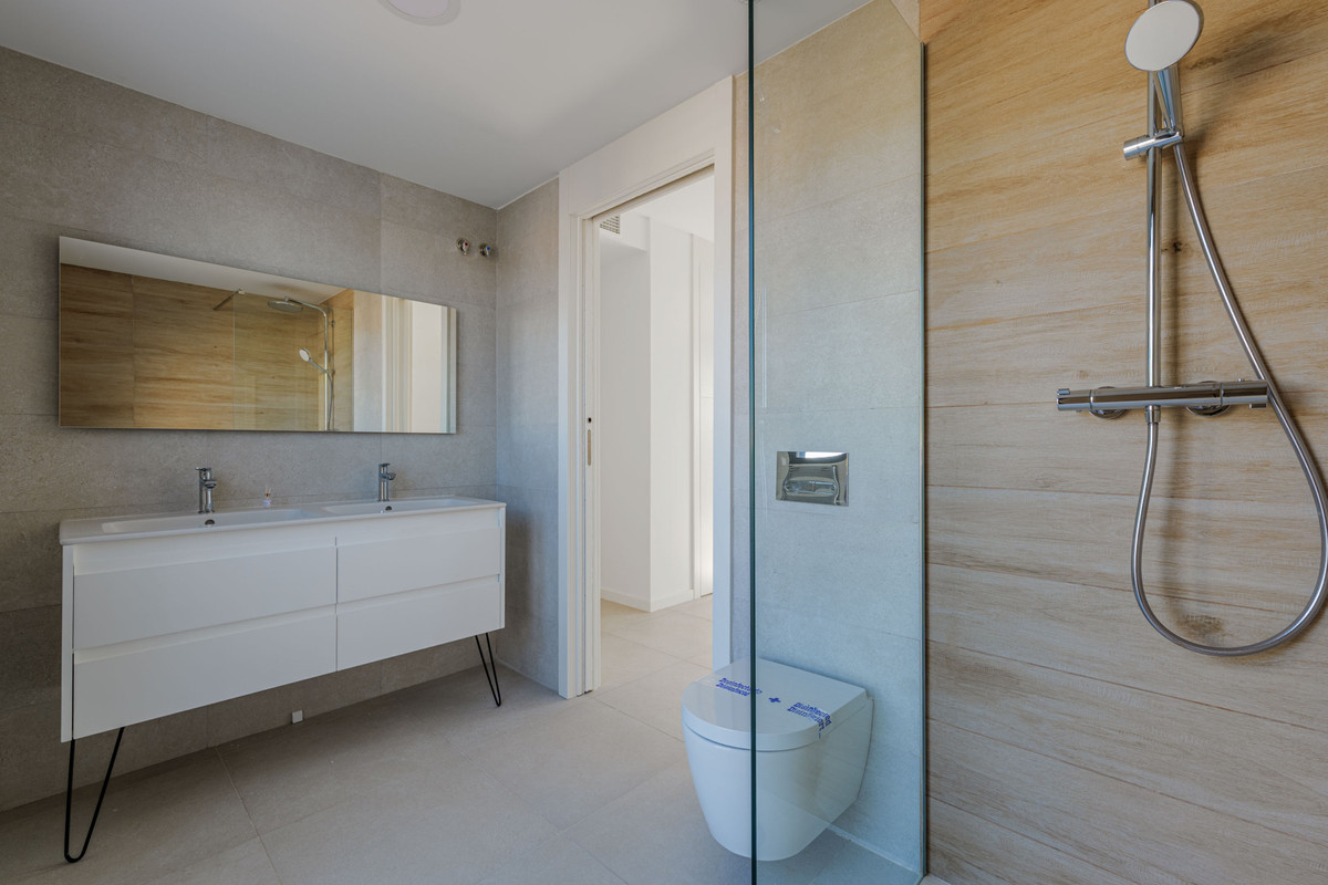 3 Bed Apartment for sale in Playamar Costa Del Sol, Málaga, Spain