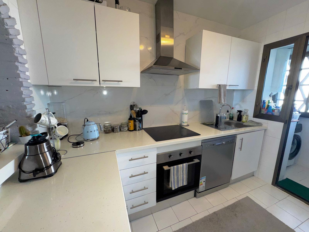 2 Bed Apartment for sale in Calahonda Costa Del Sol, Málaga, Spain