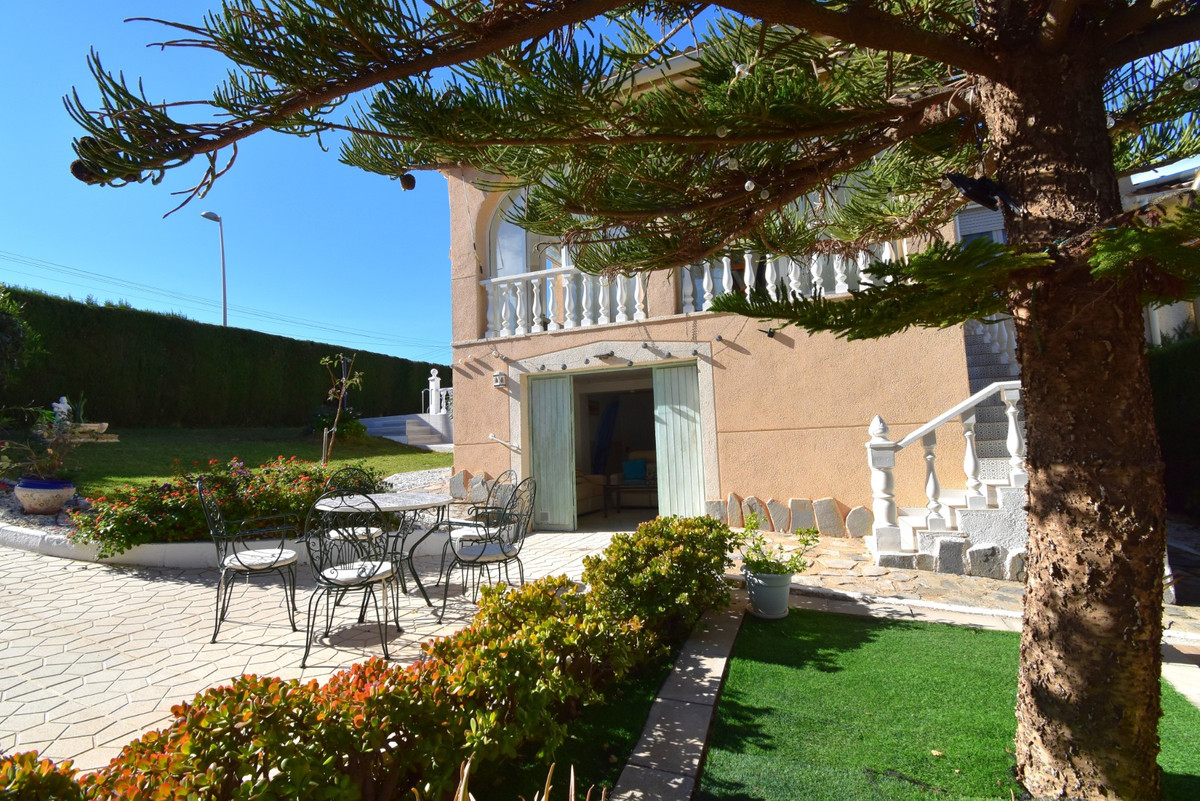4 Bed Townhouse for sale in Los Balcones Costa Blanca, Alicante, Spain