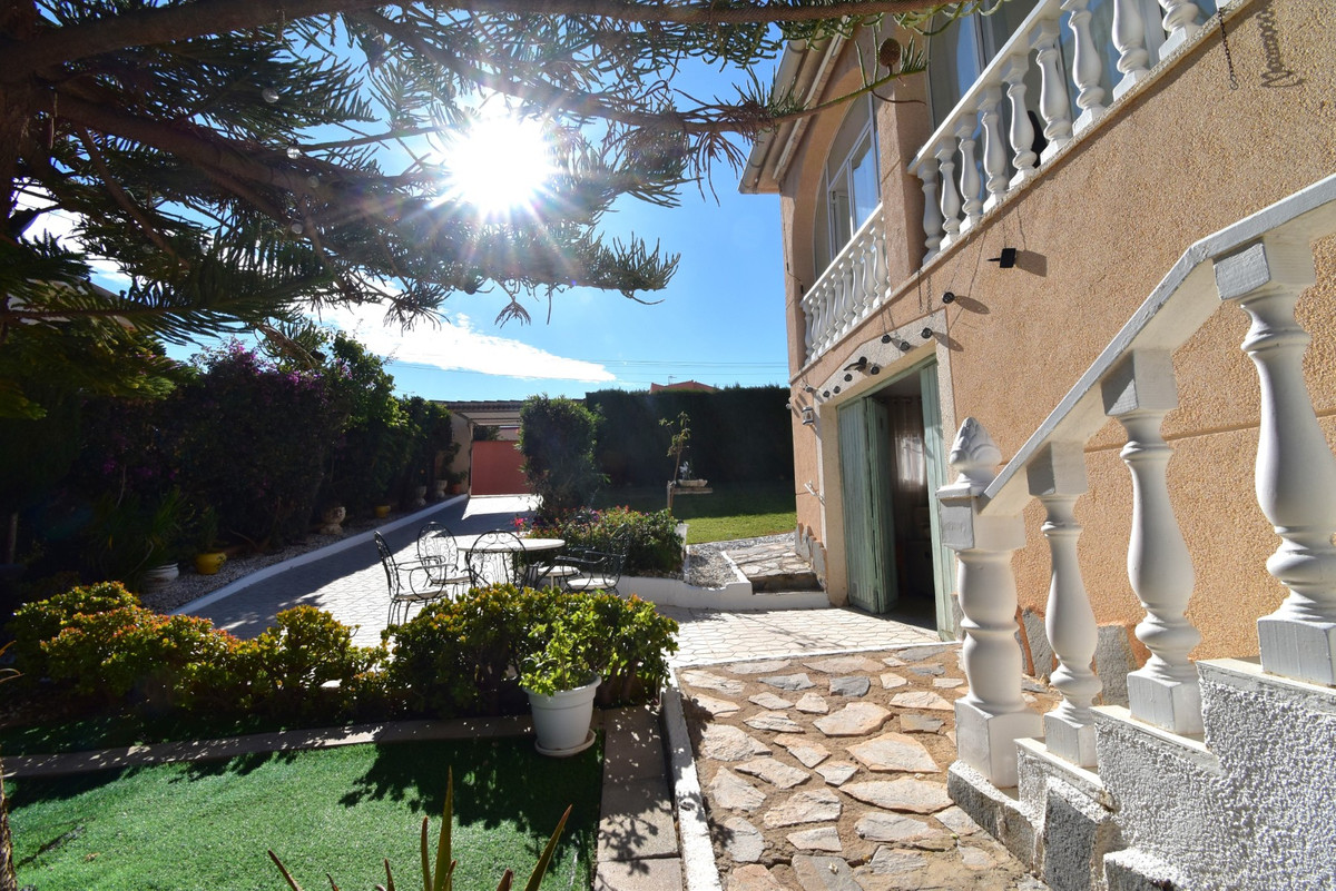 4 Bed Townhouse for sale in Los Balcones Costa Blanca, Alicante, Spain