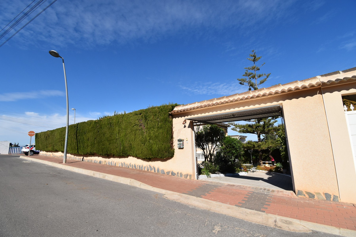 4 Bed Townhouse for sale in Los Balcones Costa Blanca, Alicante, Spain
