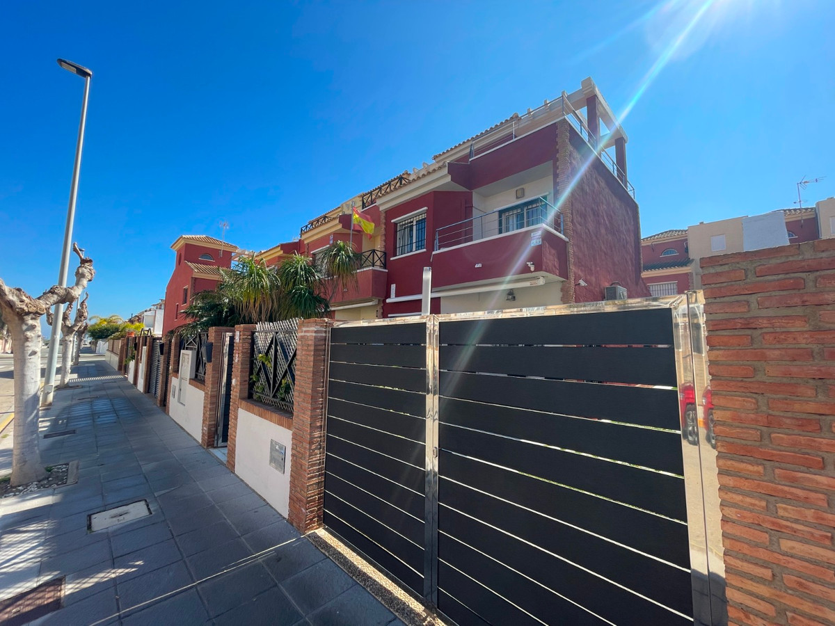 Se vende Adosada de 4 dormitorios en Costa Blanca, Alicante, España
