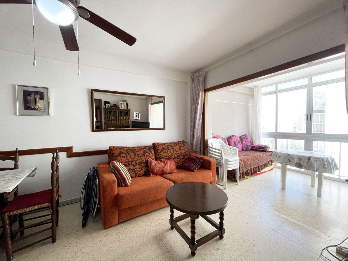 Se vende Apartamento Planta Media de 2 dormitorios en Costa Blanca, Alicante, España