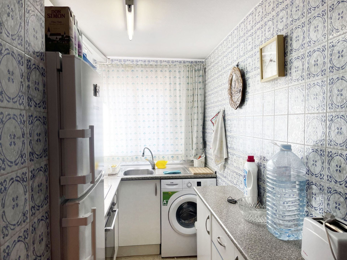 Se vende Apartamento Planta Media de 2 dormitorios en Costa Blanca, Alicante, España