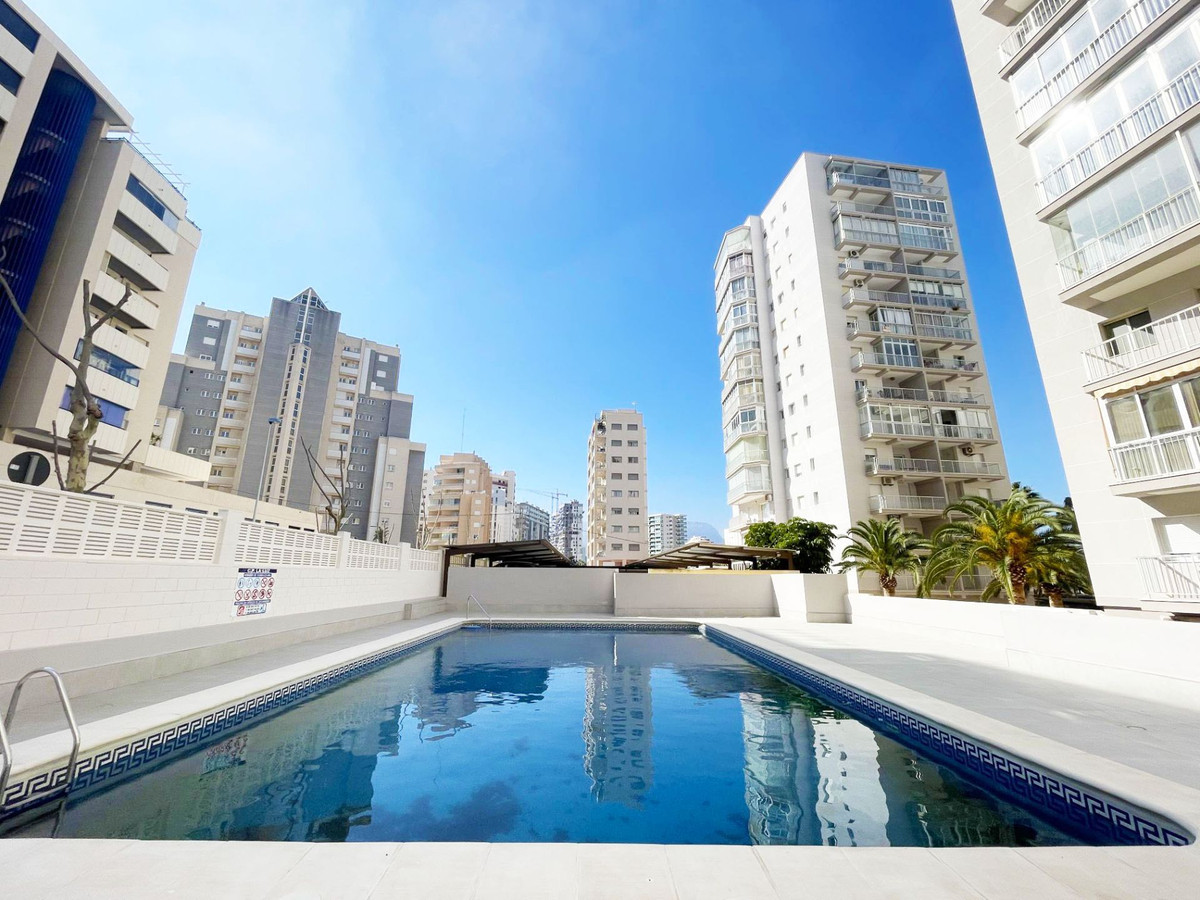 Se vende Apartamento Planta Media de 2 dormitorios en Costa Blanca, Alicante, España