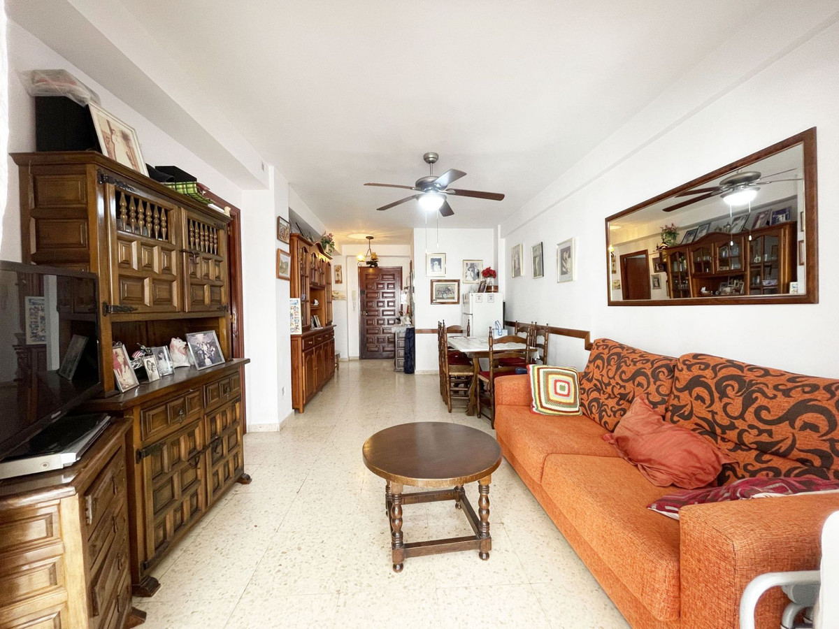 Se vende Apartamento Planta Media de 2 dormitorios en Costa Blanca, Alicante, España