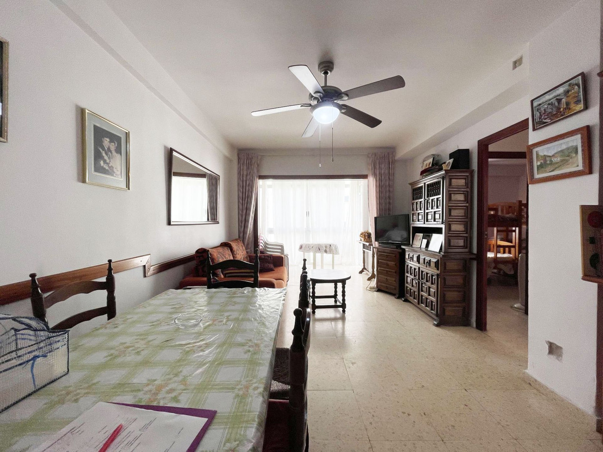 Se vende Apartamento Planta Media de 2 dormitorios en Costa Blanca, Alicante, España