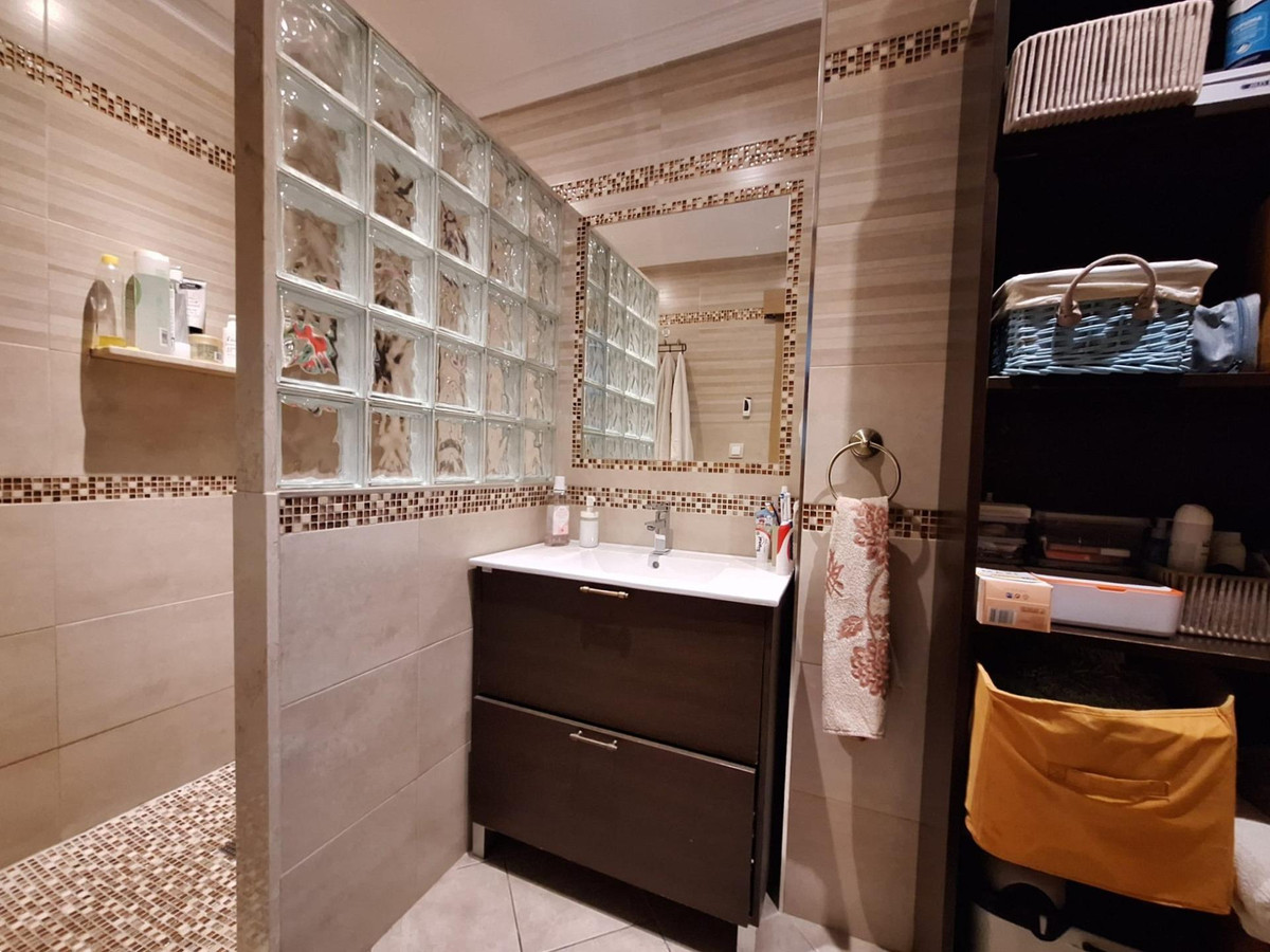 Se vende Apartamento Planta Media de 3 dormitorios en Costa Blanca, Alicante, España