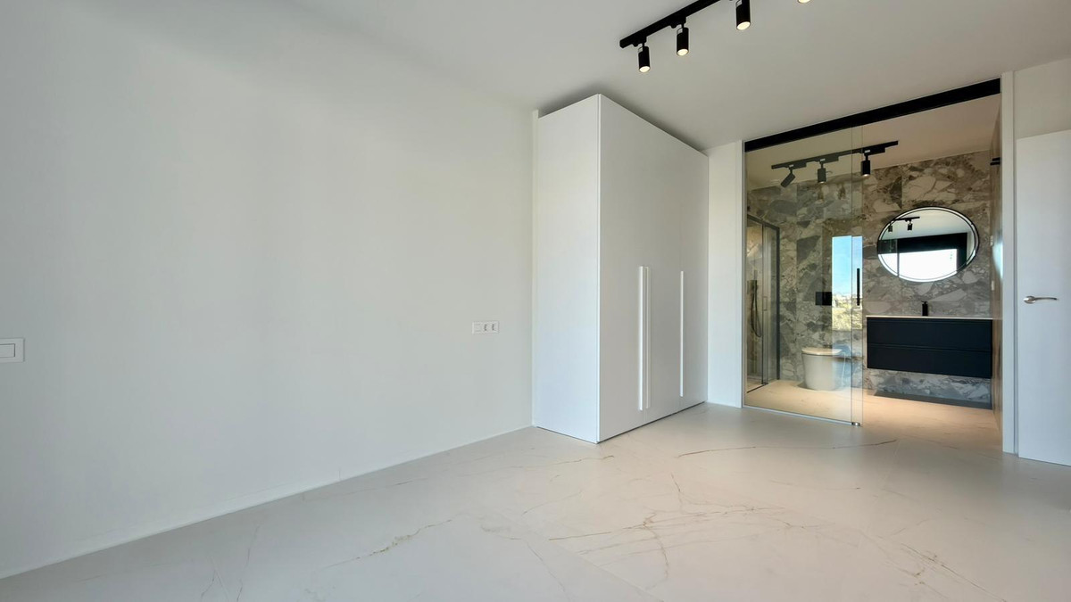 Se vende Apartamento Planta Media de 2 dormitorios en Costa Blanca, Alicante, España