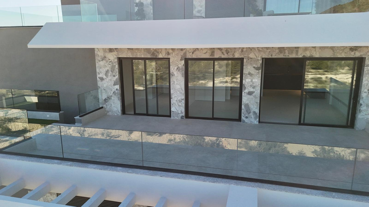 Se vende Apartamento Planta Media de 2 dormitorios en Costa Blanca, Alicante, España