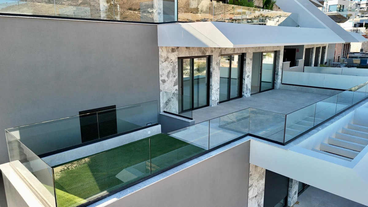 Se vende Apartamento Planta Media de 2 dormitorios en Costa Blanca, Alicante, España