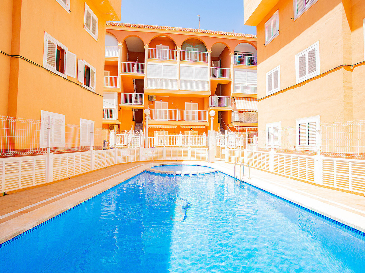Se vende Apartamento Planta Media de 1 dormitorios en Costa Blanca, Alicante, España