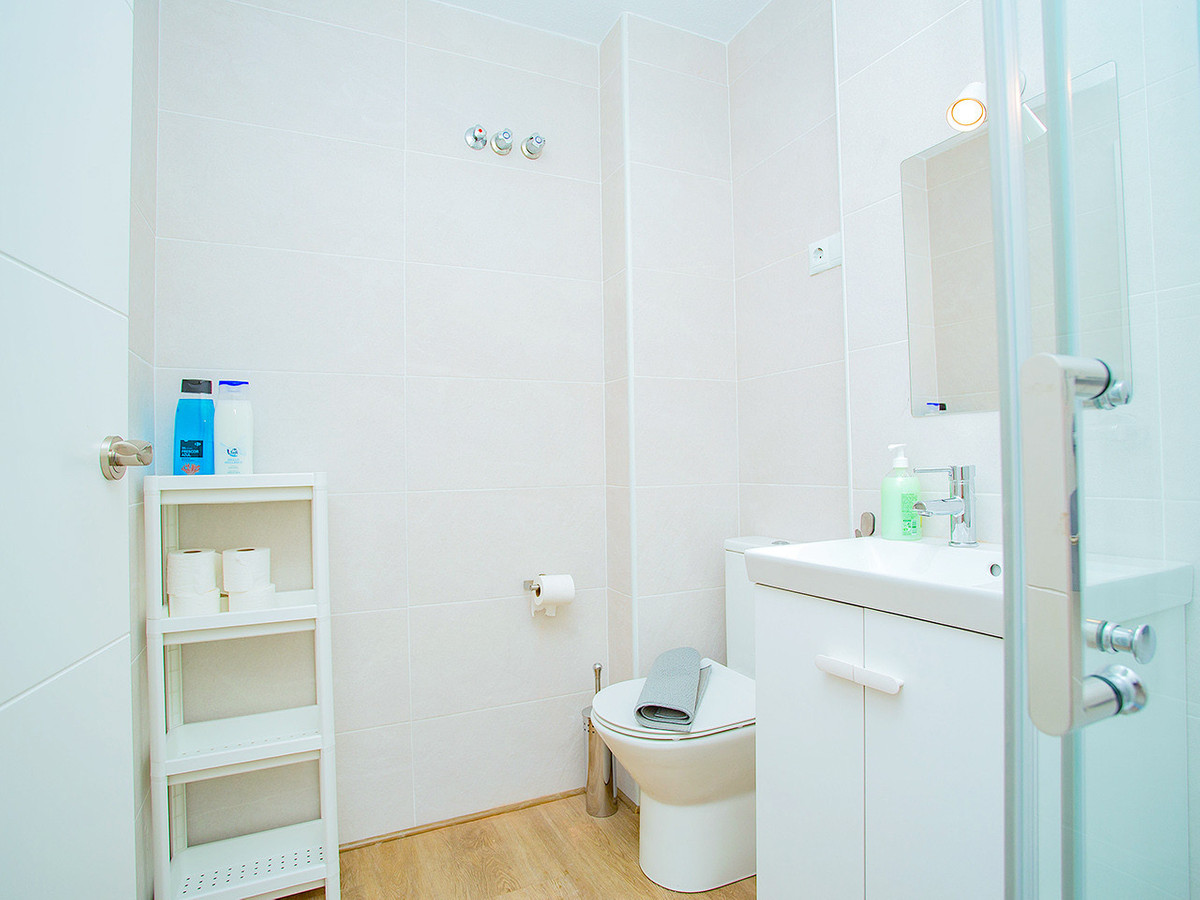 Se vende Apartamento Planta Media de 1 dormitorios en Costa Blanca, Alicante, España