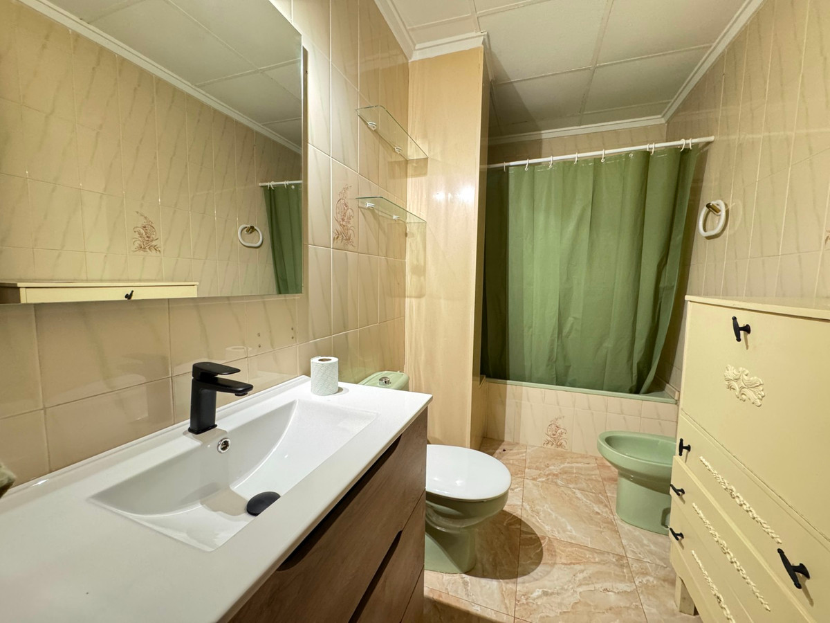Se vende Apartamento Planta Baja de 4 dormitorios en Costa Blanca, Alicante, España