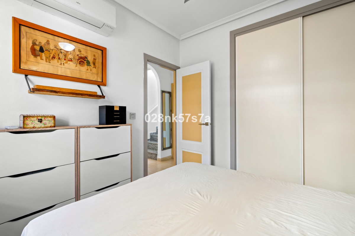 Se vende Villa - Chalet de 3 dormitorios en Costa Blanca, Alicante, España