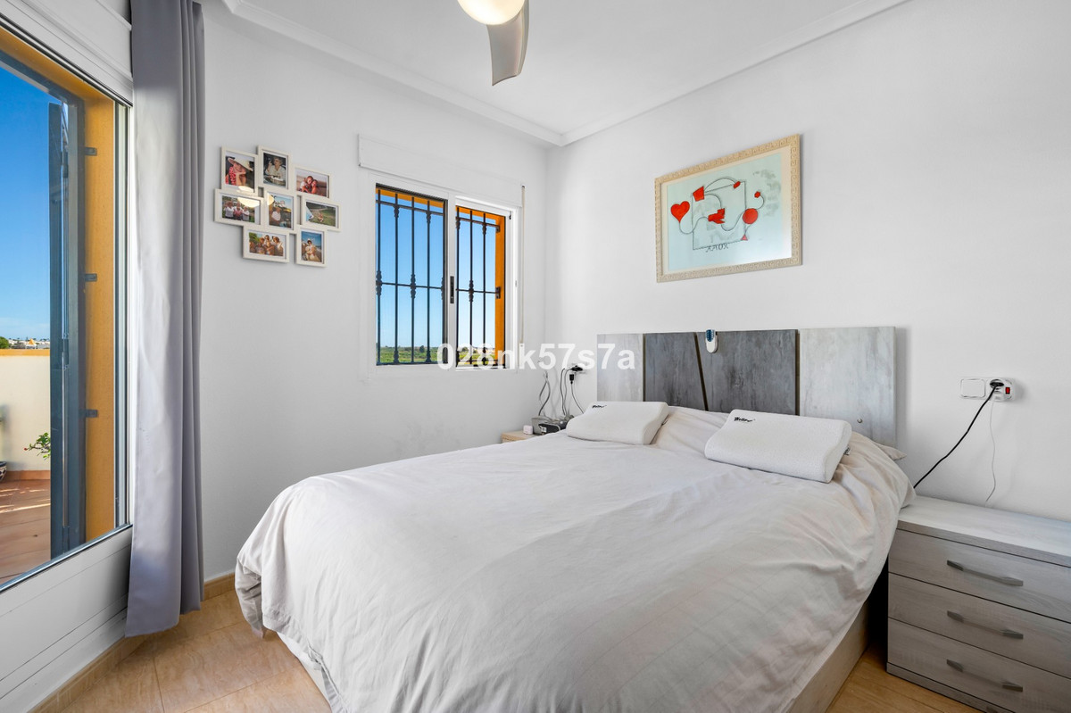 Se vende Villa - Chalet de 3 dormitorios en Costa Blanca, Alicante, España